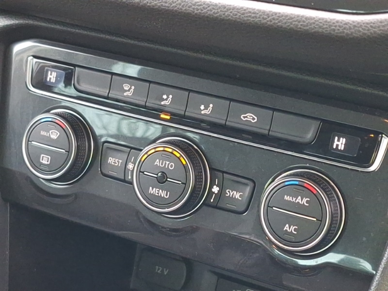 Used Volkswagen Tiguan 2019 for sale - 76970367: Photo 17