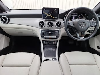Used Mercedes-Benz GLA 2019 for sale - 77999583: Photo
