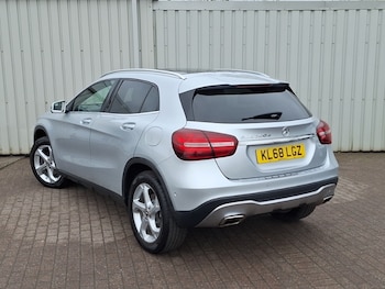 Used Mercedes-Benz GLA 2019 for sale - 77999583: Photo