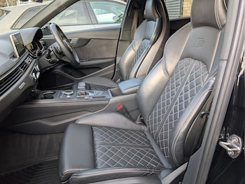 Used Audi A4 2017 for sale - 76934945: Photo