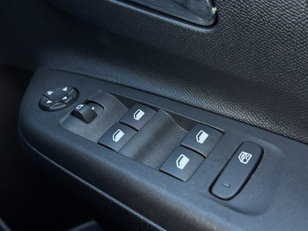 Used Vauxhall Corsa 2023 for sale - 76081539: Photo 20