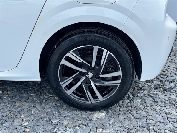 Used Peugeot 208 2023 for sale - 76224247: Photo 6
