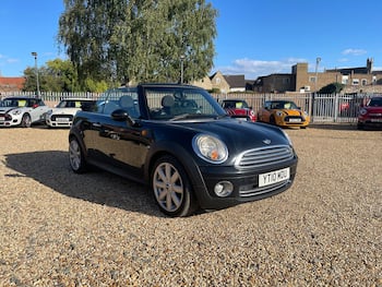 Used MINI Convertible 2010 for sale - 79860204: Photo