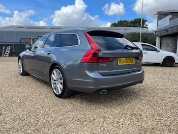 Used Volvo V90 2020 for sale - 75670835: Photo