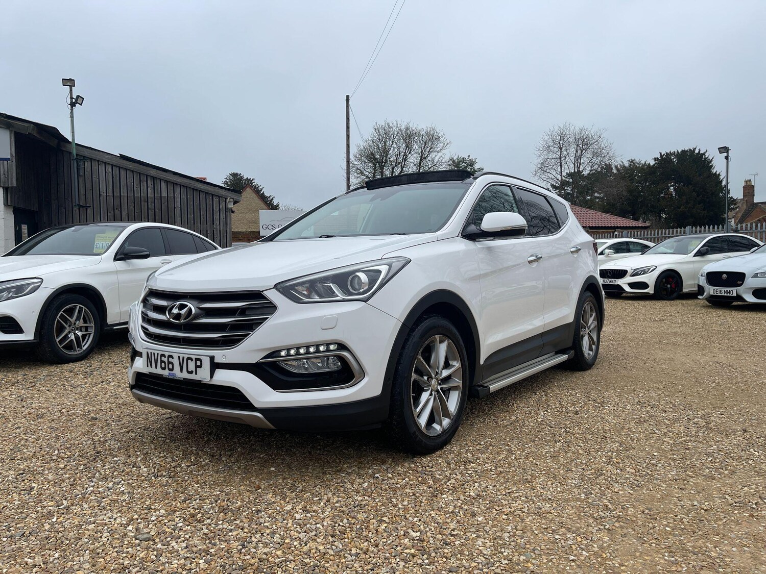 Used Hyundai Santa Fe 2017 for sale - 77769501: Photo 3