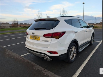 Used Hyundai Santa Fe 2017 for sale - 77769501: Photo