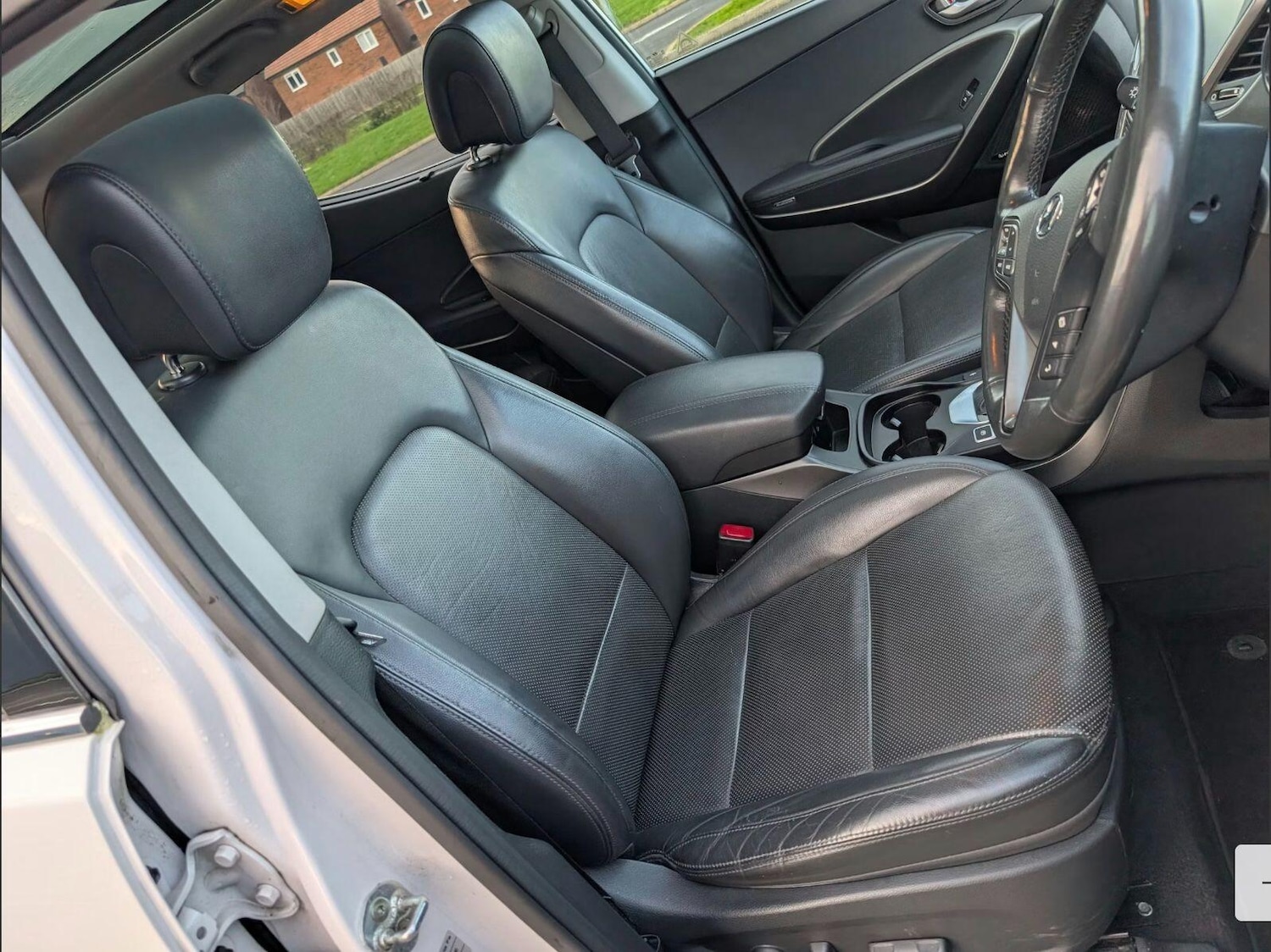 Used Hyundai Santa Fe 2017 for sale - 77769501: Photo 5