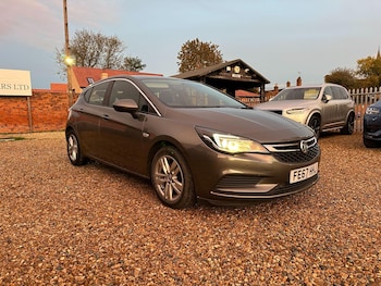 Used Vauxhall Astra 2017 for sale - 76499957: Photo