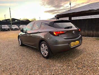 Used Vauxhall Astra 2017 for sale - 76499957: Photo