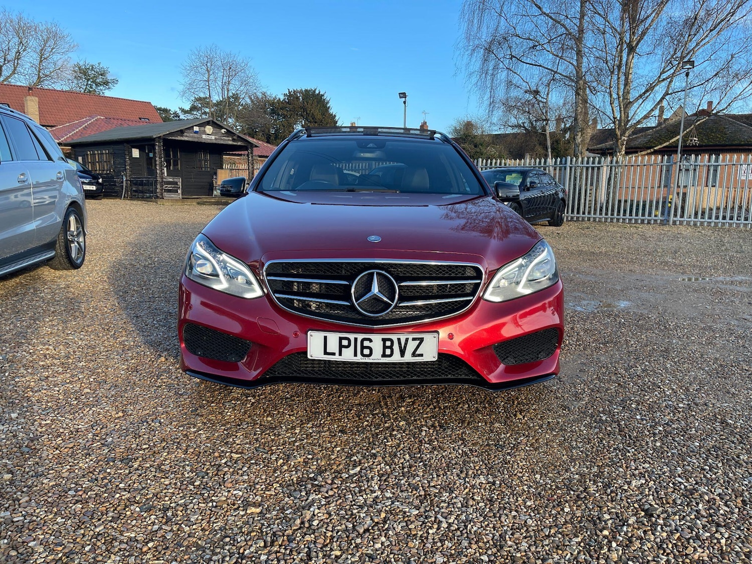 Used Mercedes-Benz E Class 2016 for sale - 77524560: Photo 2