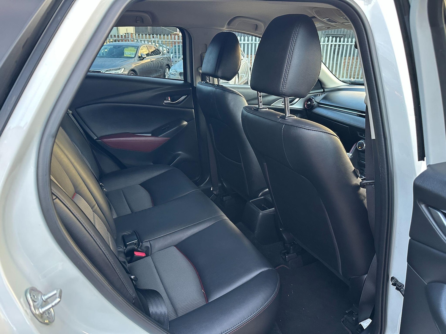 Used Mazda CX-3 2015 for sale - 76326977: Photo 8