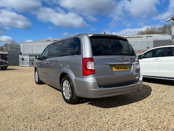 Used Chrysler Grand Voyager 2014 for sale - 78236599: Photo