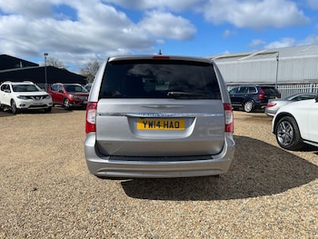 Used Chrysler Grand Voyager 2014 for sale - 78236599: Photo