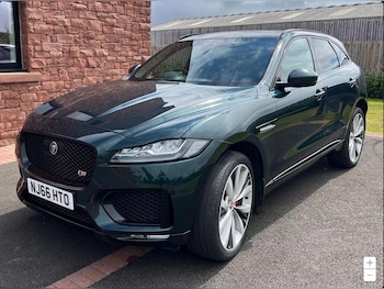 Used Jaguar F-Pace 2016 for sale - 79440879: Photo