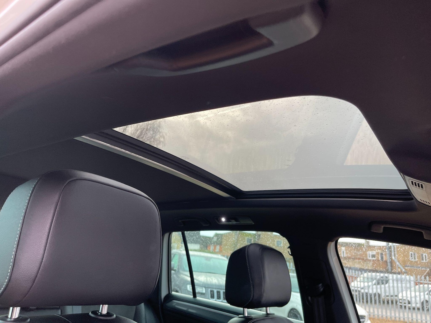 Used Volkswagen Tiguan 2018 for sale - 76839392: Photo 11