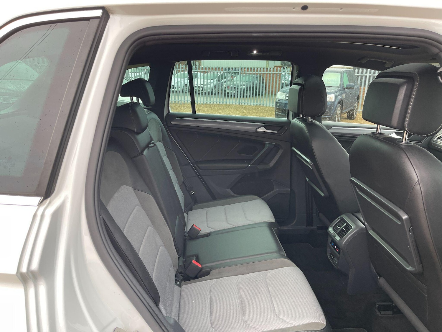 Used Volkswagen Tiguan 2018 for sale - 76839392: Photo 13