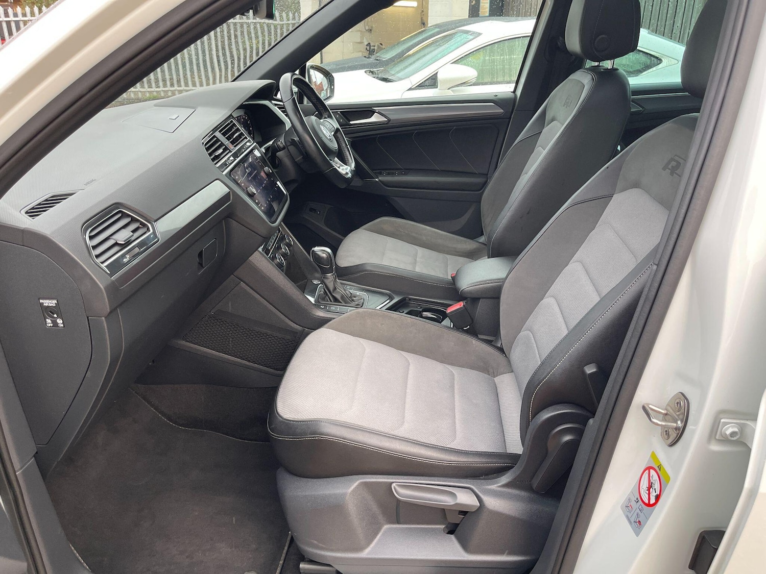 Used Volkswagen Tiguan 2018 for sale - 76839392: Photo 15