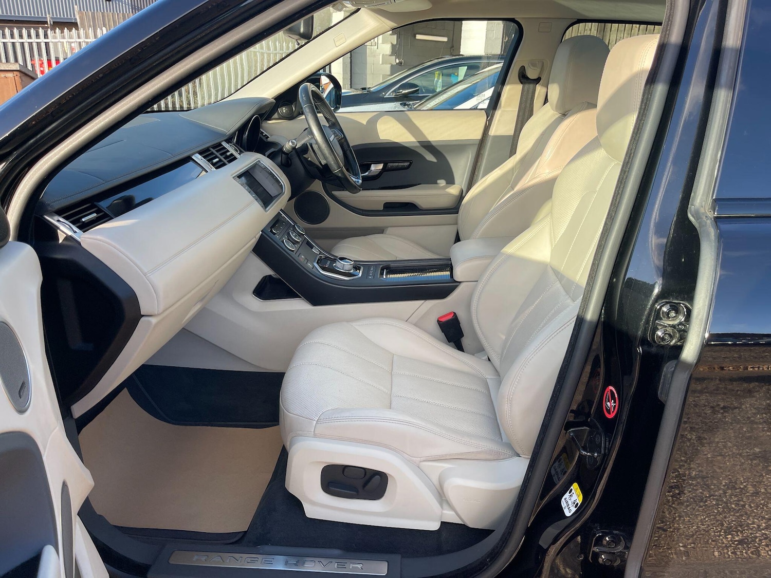 Used Land Rover Range Rover Evoque 2014 for sale - 76832284: Photo 16