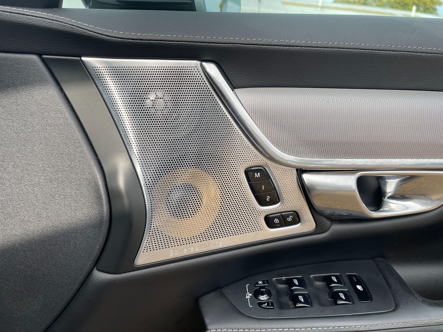 Used Volvo S90 2017 for sale - 77120353: Photo 13