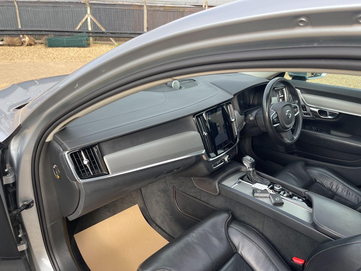 Used Volvo S90 2017 for sale - 77120353: Photo 23