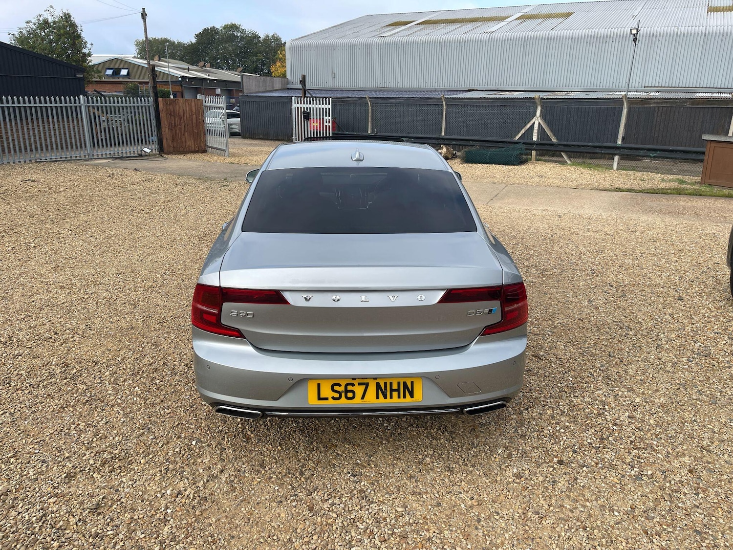 Used Volvo S90 2017 for sale - 77120353: Photo 28