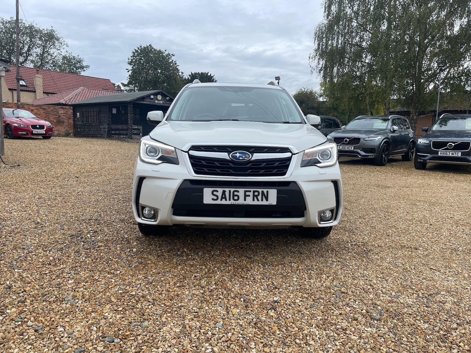 Used Subaru Forester 2016 for sale - 76137431: Photo 2