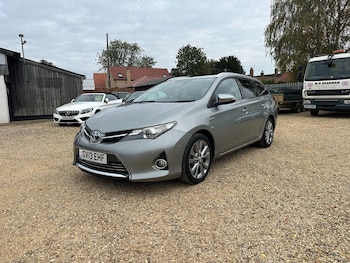 Used Toyota Auris 2013 for sale - 76314318: Photo 2