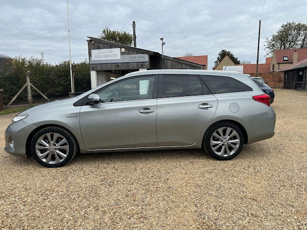 Used Toyota Auris 2013 for sale - 76314318: Photo 3