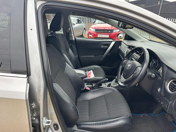 Used Toyota Auris 2013 for sale - 76314318: Photo 7
