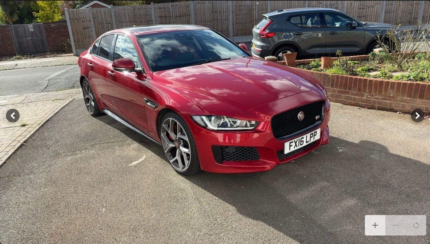 Used Jaguar XE 2016 for sale - 76456987: Photo 1
