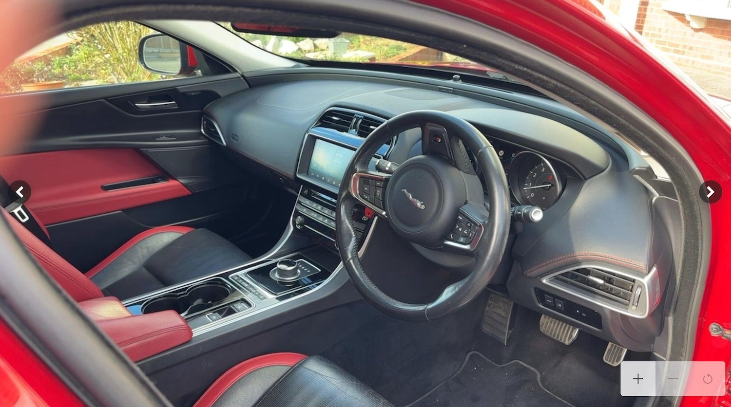 Used Jaguar XE 2016 for sale - 76456987: Photo 4