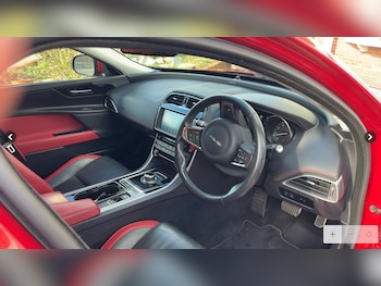 Used Jaguar XE 2016 for sale - 76456987: Photo