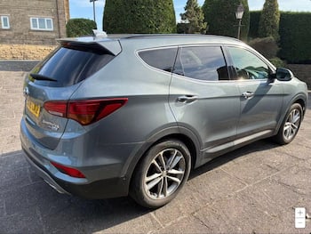 Used Hyundai Santa Fe 2018 for sale - 79698823: Photo