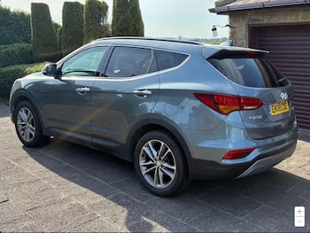 Used Hyundai Santa Fe 2018 for sale - 79698823: Photo