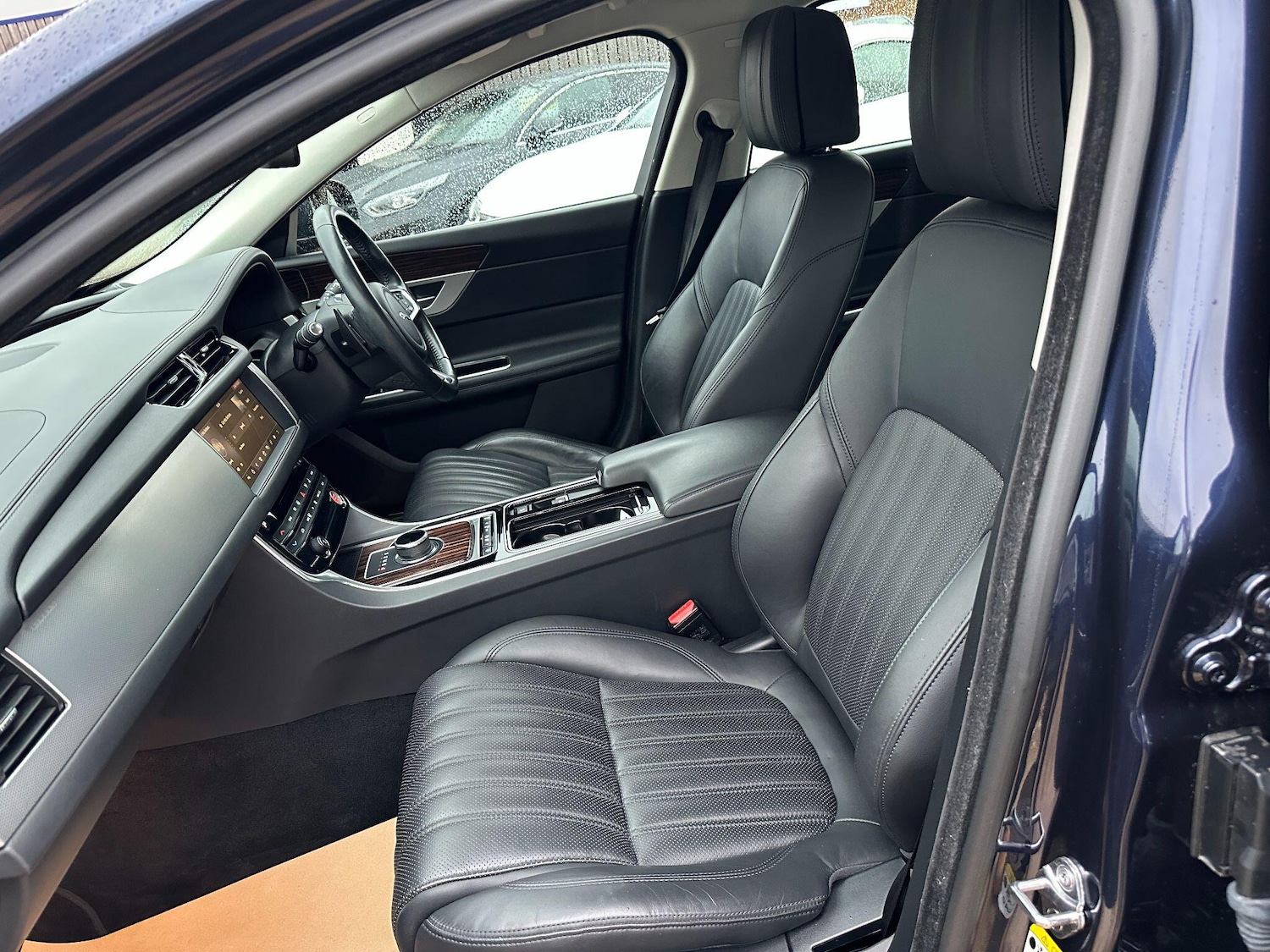 Used Jaguar XF 2017 for sale - 77191768: Photo 12