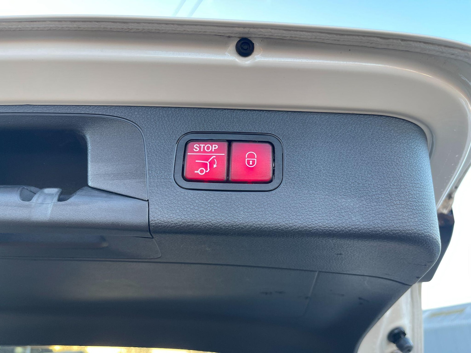 Used Mercedes-Benz GLC 2017 for sale - 76786875: Photo 27