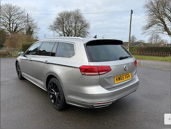 Used Volkswagen Passat 2016 for sale - 77155868: Photo