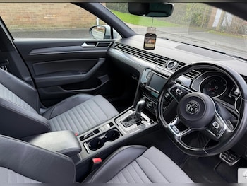 Used Volkswagen Passat 2016 for sale - 77155868: Photo