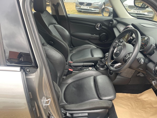 Used MINI Hatch 2017 for sale - 76260489: Photo 8