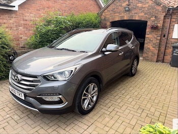 Used Hyundai Santa Fe 2015 for sale - 78981587: Photo
