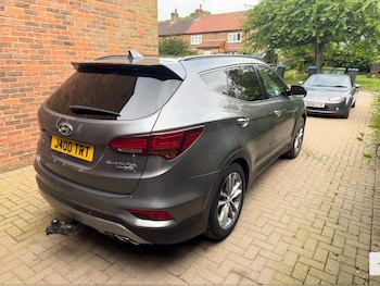 Used Hyundai Santa Fe 2015 for sale - 78981587: Photo