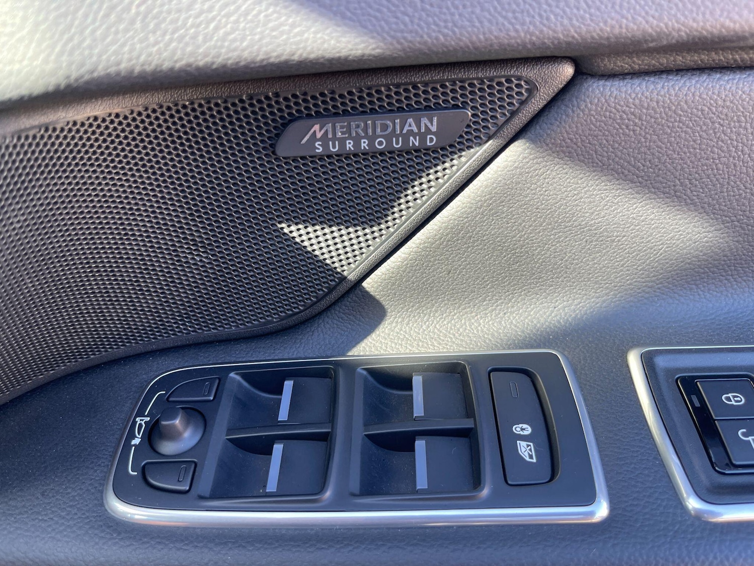 Used Jaguar XF 2017 for sale - 76189752: Photo 10