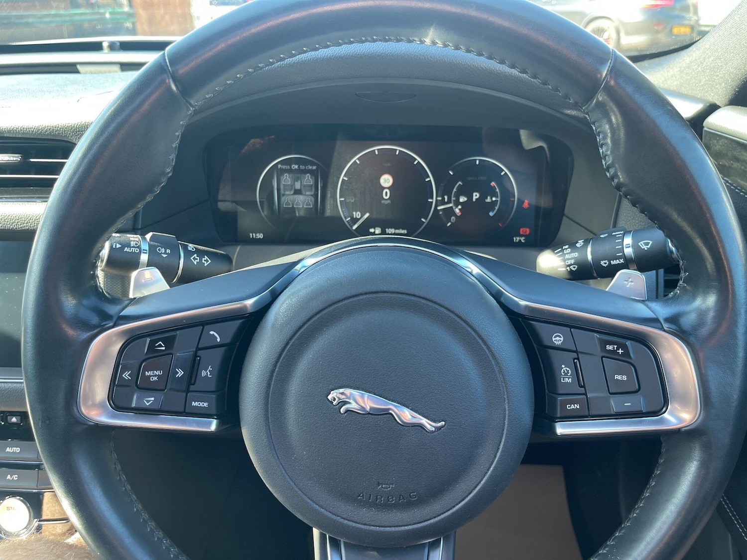 Used Jaguar XF 2017 for sale - 76189752: Photo 11
