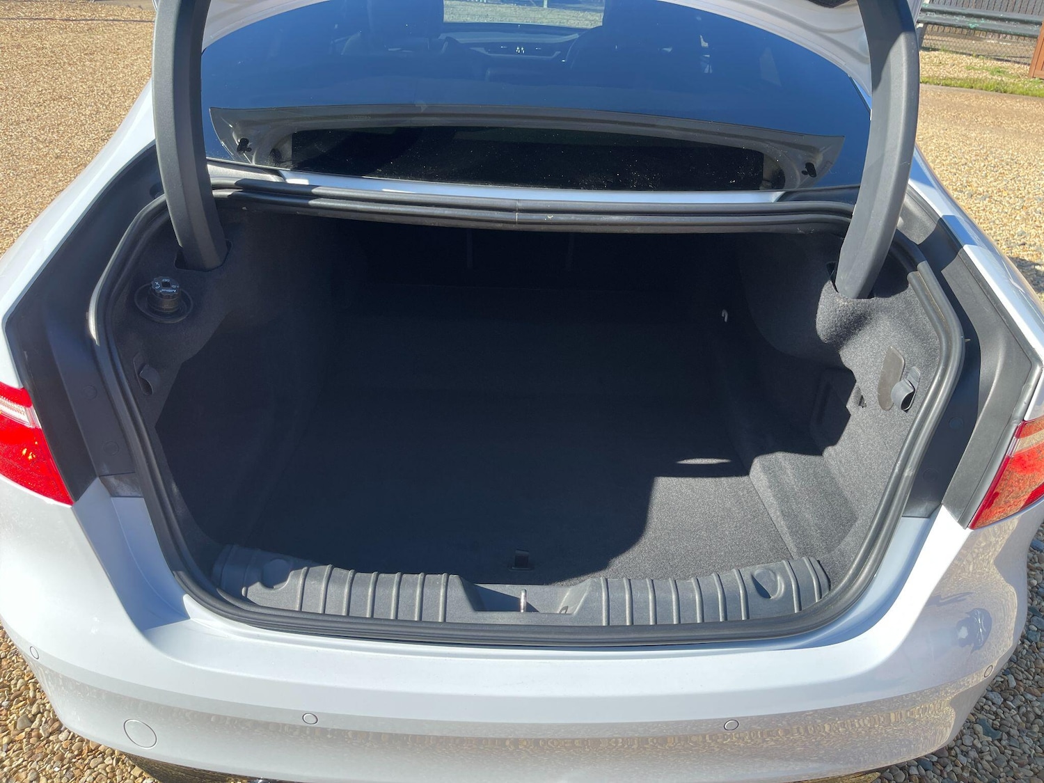 Used Jaguar XF 2017 for sale - 76189752: Photo 18