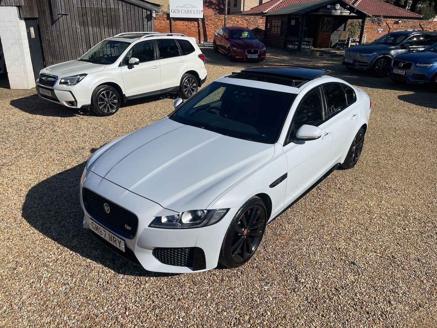 Used Jaguar XF 2017 for sale - 76189752: Photo 3