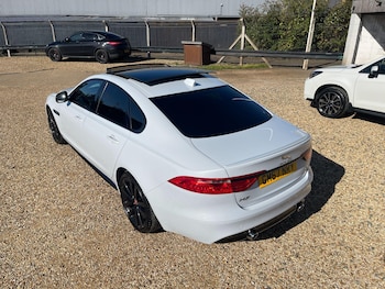Used Jaguar XF 2017 for sale - 76189752: Photo 4