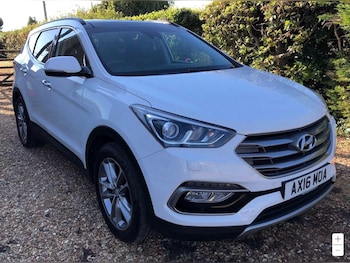 Used Hyundai Santa Fe 2016 for sale - 79532322: Photo