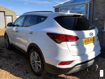 Used Hyundai Santa Fe 2016 for sale - 79532322: Photo
