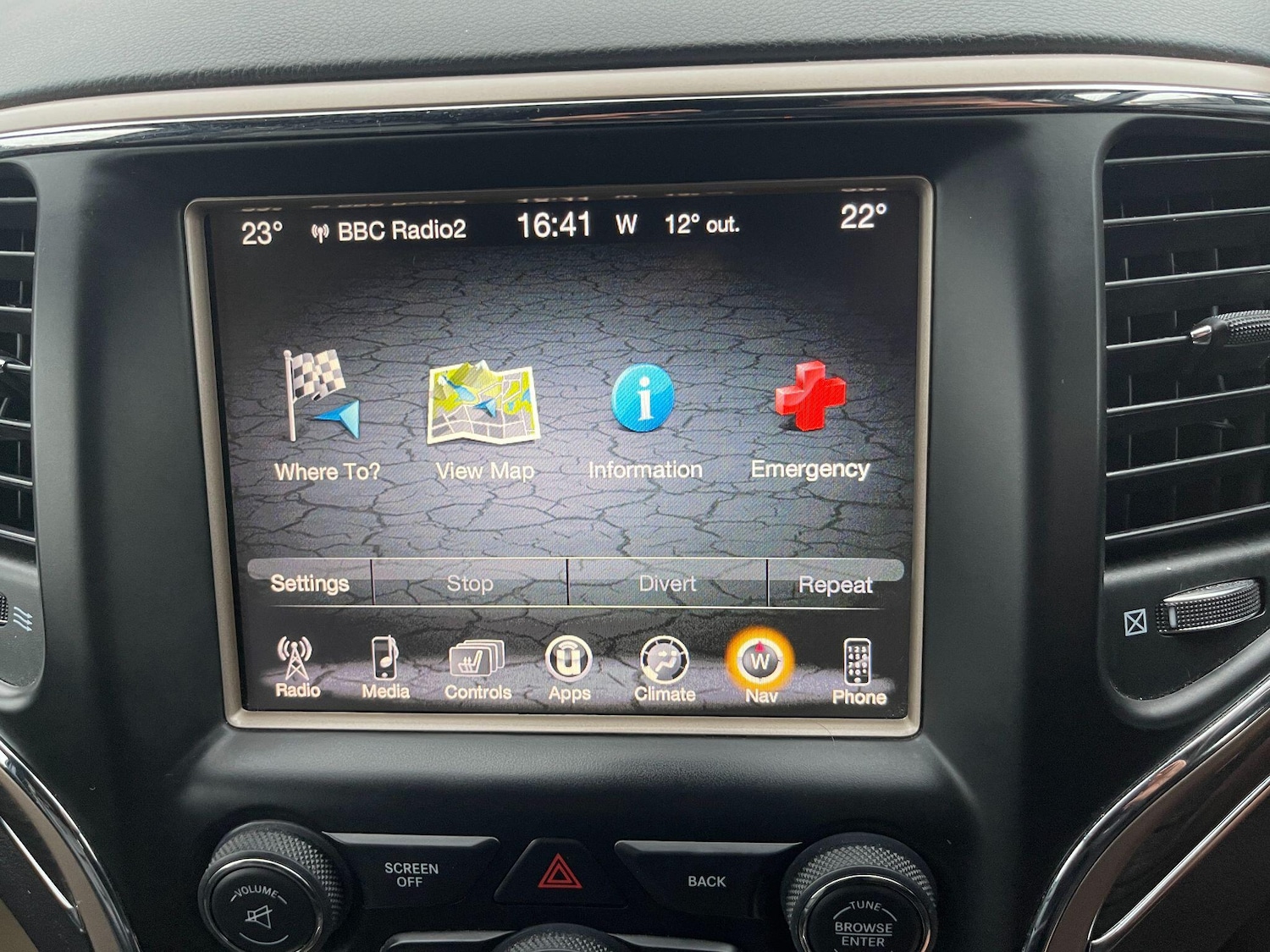 Used Jeep Grand Cherokee 2016 for sale - 77203007: Photo 24