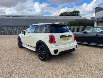 Used MINI Hatch 2018 for sale - 79576327: Photo